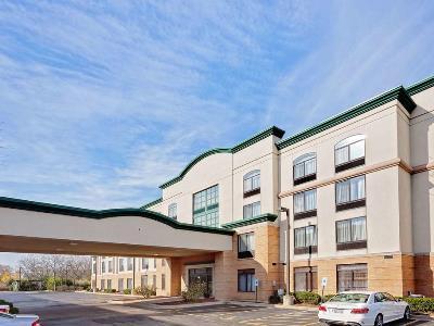 Wingate By Wyndham - Arlington Heights Hotel Exterior foto